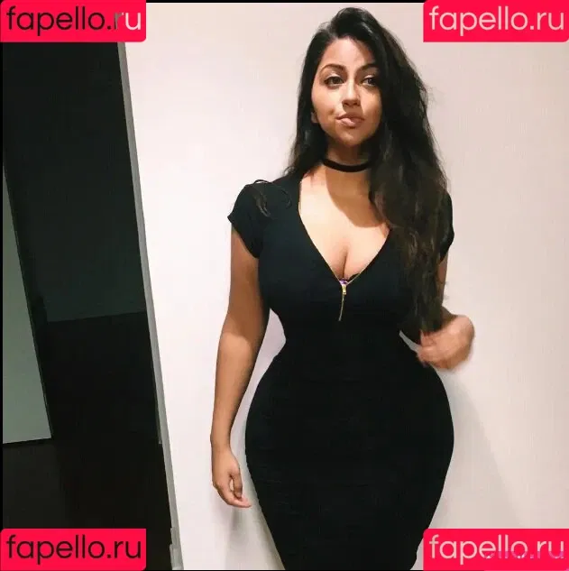 Rosalind Cynthia Kumar Onlyfans Photo Gallery 