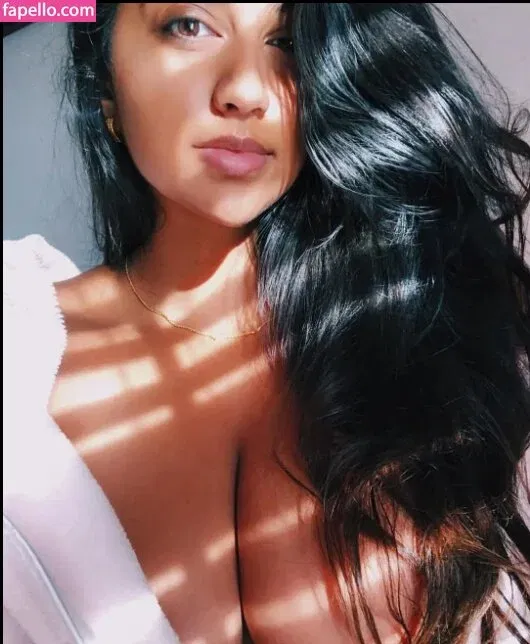 Rosalind Cynthia Kumar Onlyfans Photo Gallery 