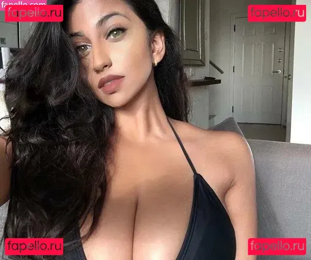 Rosalind Cynthia Kumar Onlyfans Photo Gallery 