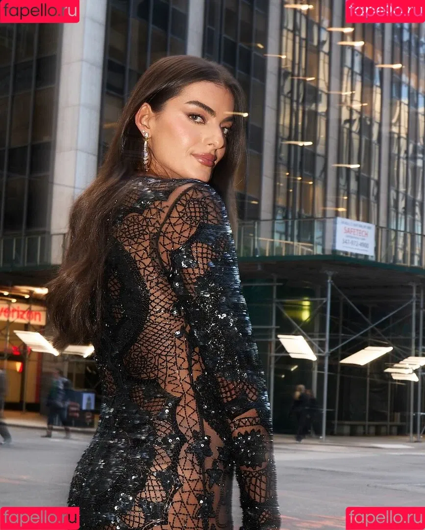 Toni Breidinger Onlyfans Photo Gallery 