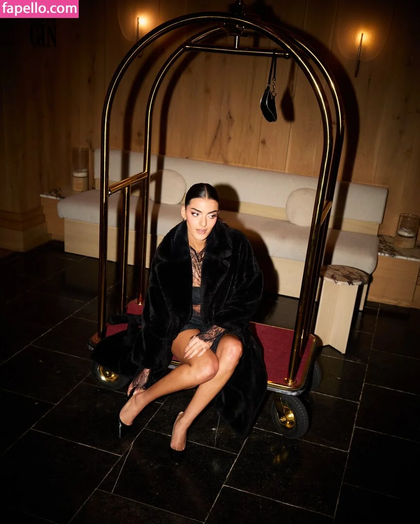 Toni Breidinger Onlyfans Photo Gallery 