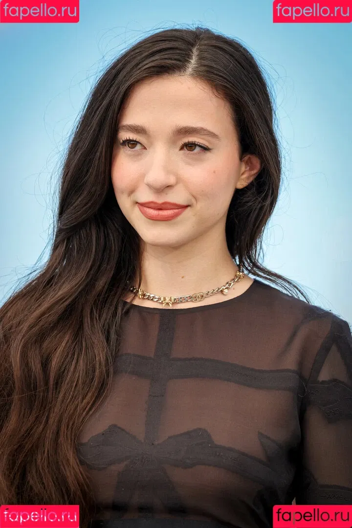 Mikey Madison Onlyfans Photo Gallery 