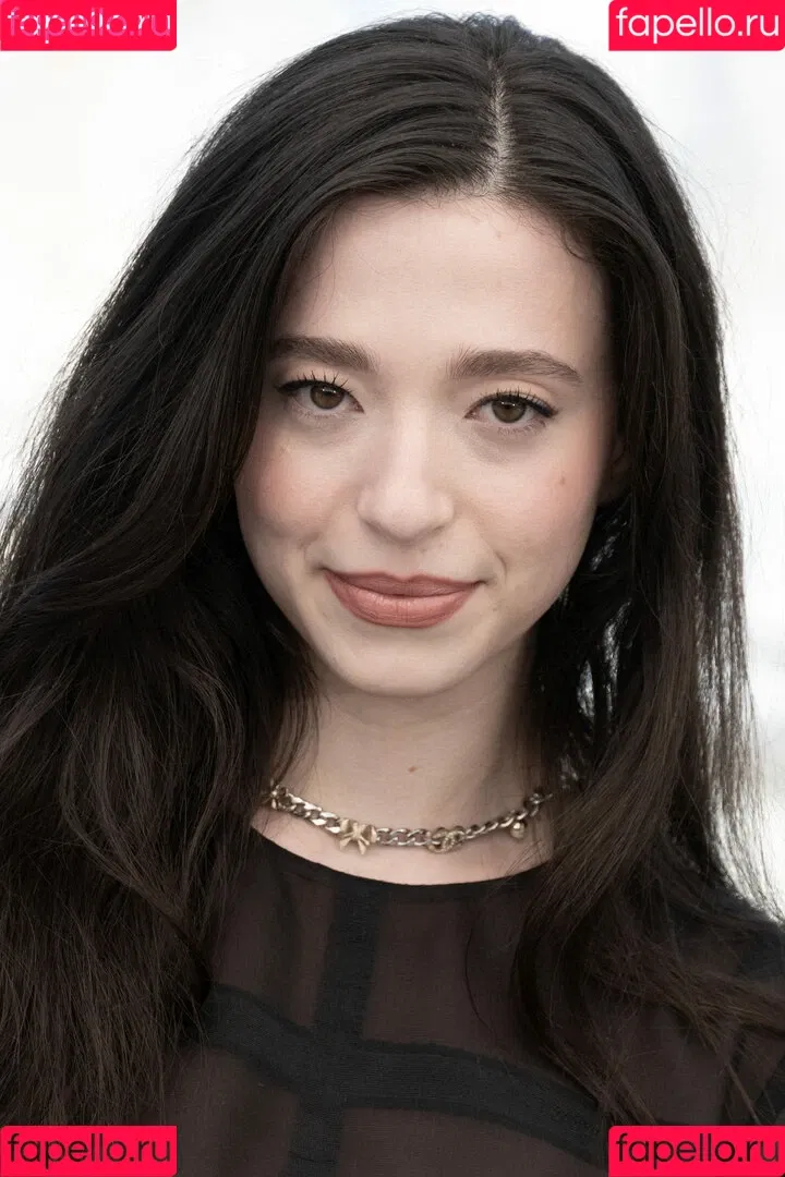 Mikey Madison Onlyfans Photo Gallery 