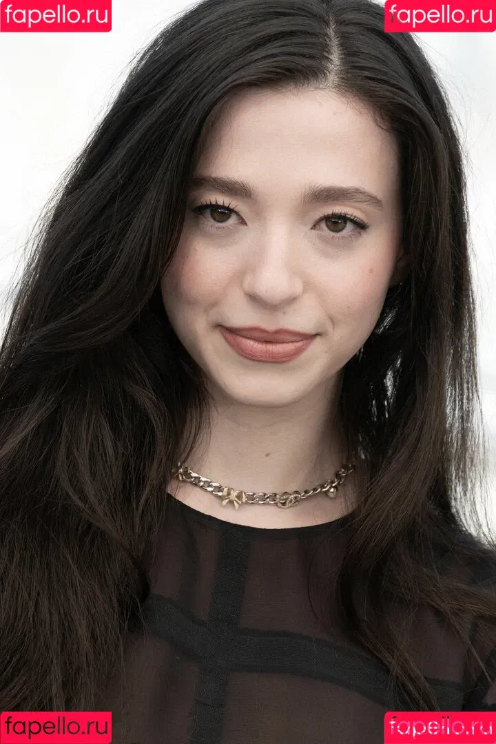 Mikey Madison Onlyfans Photo Gallery 