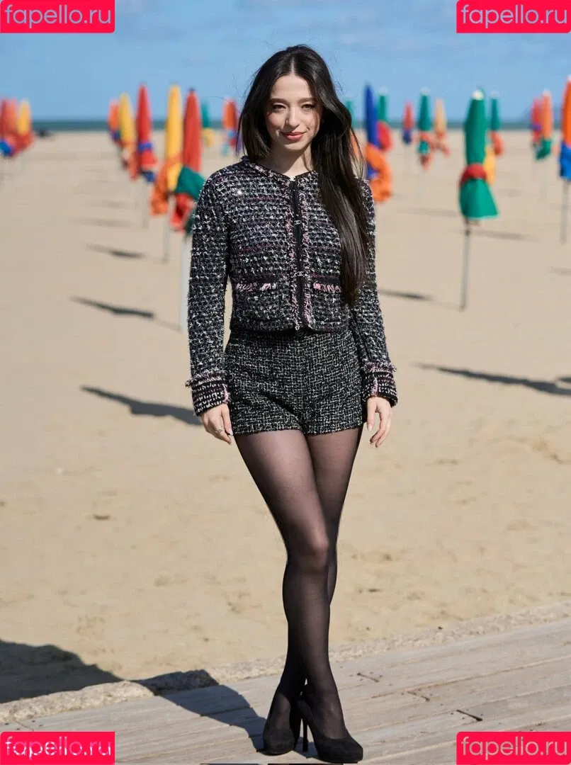Mikey Madison Onlyfans Photo Gallery 