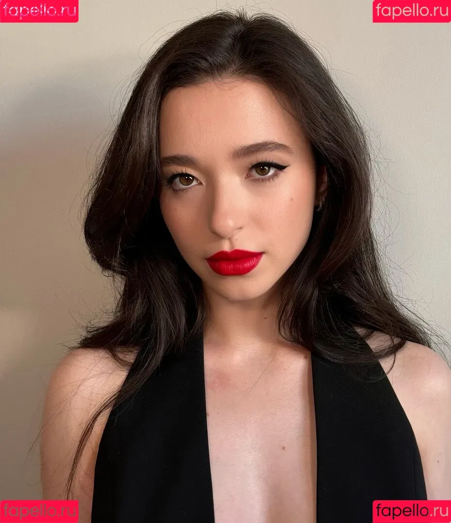 Mikey Madison Onlyfans Photo Gallery 