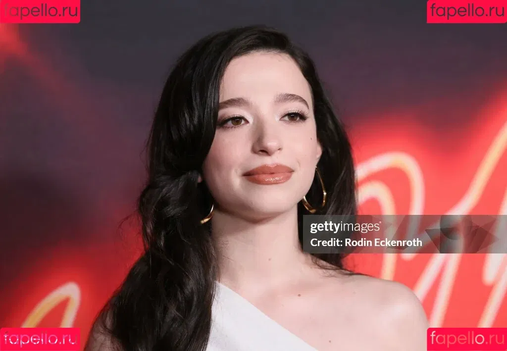 Mikey Madison Onlyfans Photo Gallery 