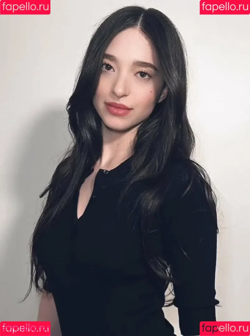 Mikey Madison Onlyfans Photo Gallery 