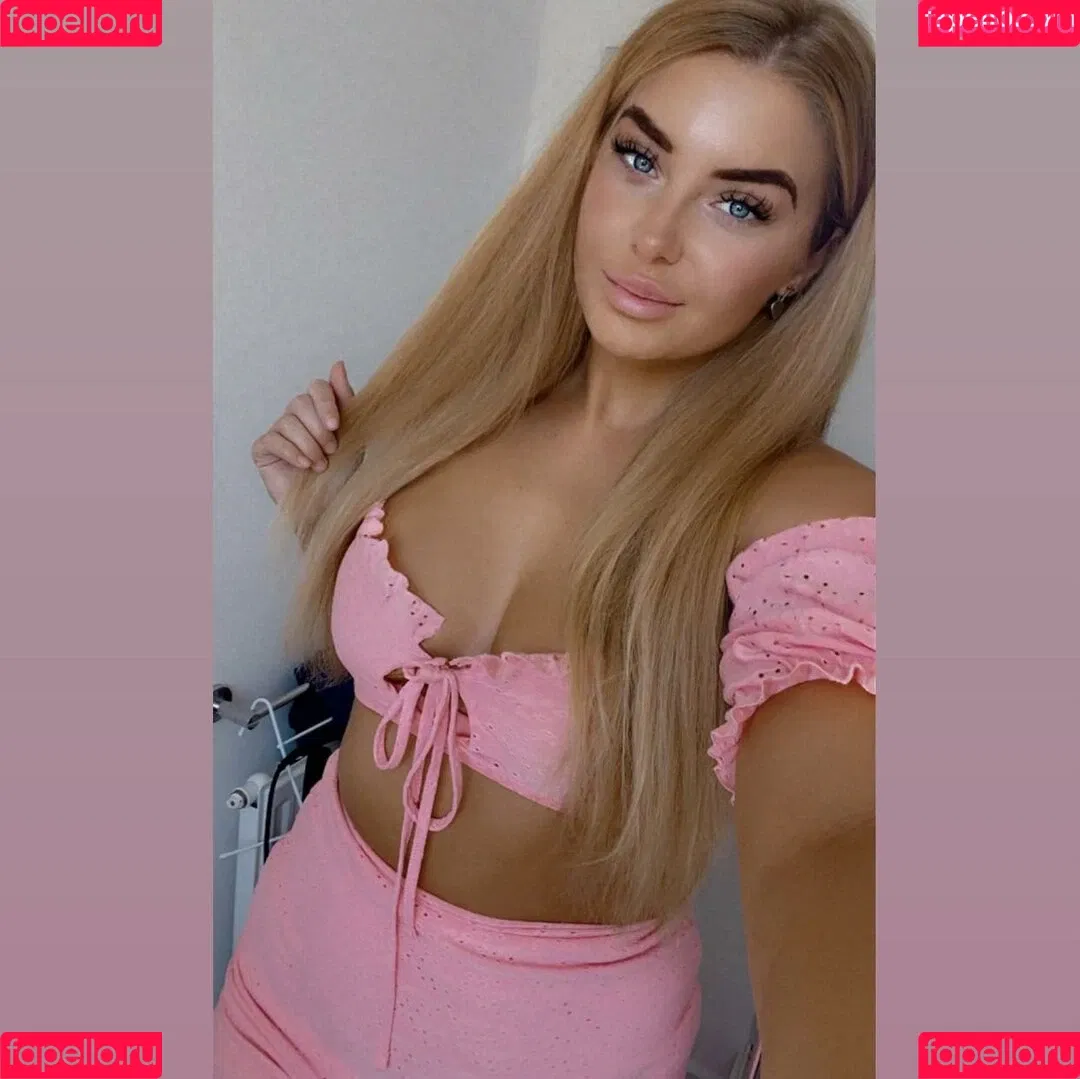 Tallula Louise Onlyfans Photo Gallery 