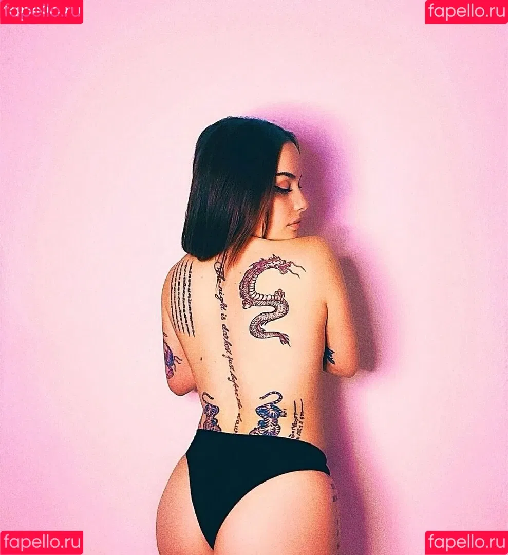 Yeezluise Onlyfans Photo Gallery 