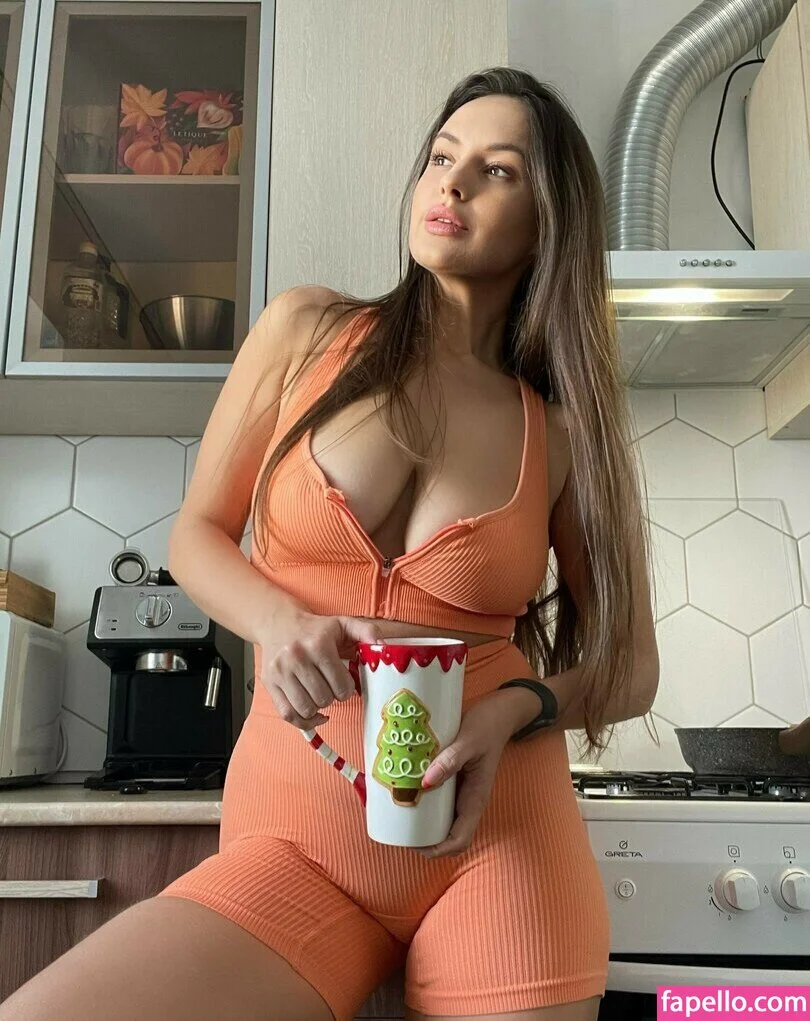 eeemilyyy Onlyfans Photo Gallery 