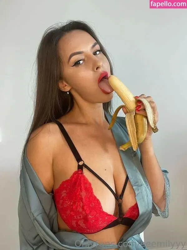 eeemilyyy Onlyfans Photo Gallery 