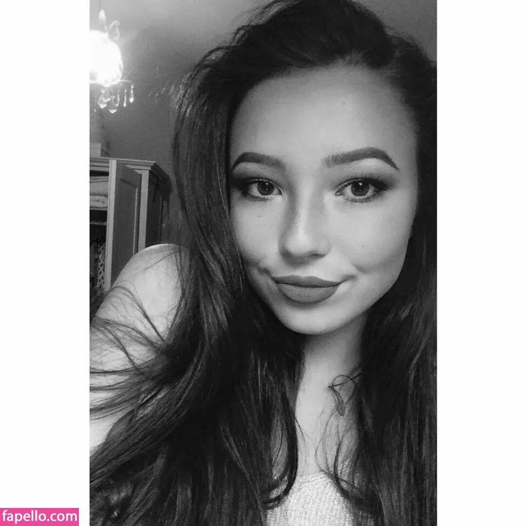 Lydia Harrison Onlyfans Photo Gallery 