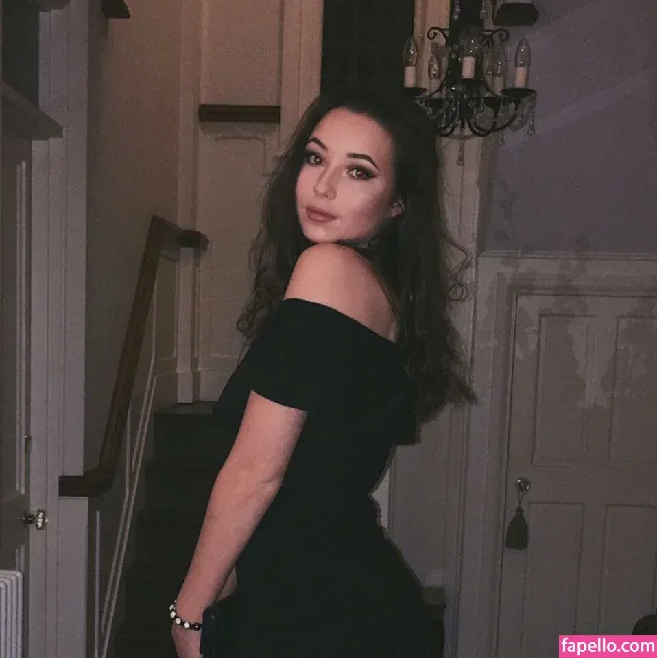 Lydia Harrison Onlyfans Photo Gallery 