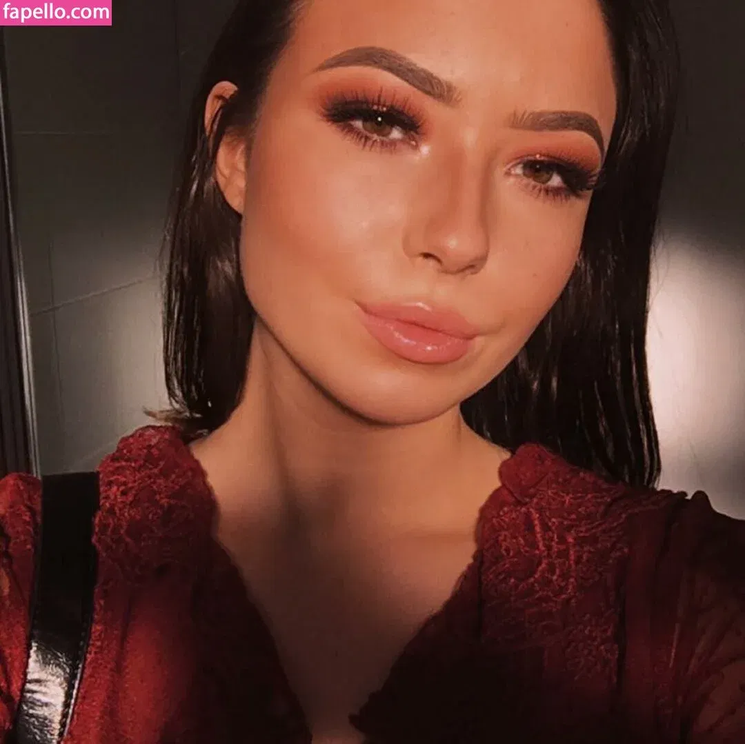 Lydia Harrison Onlyfans Photo Gallery 