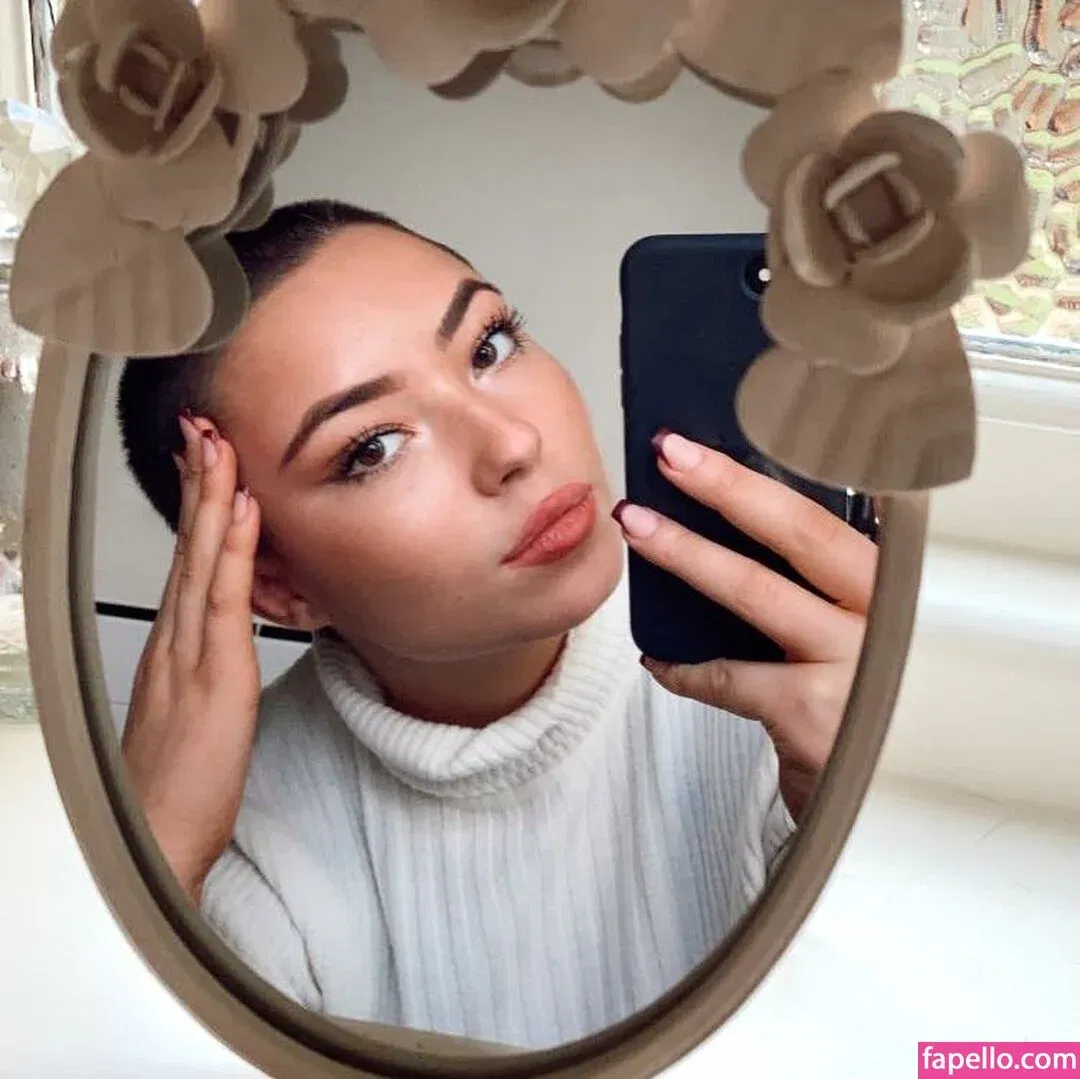 Lydia Harrison Onlyfans Photo Gallery 