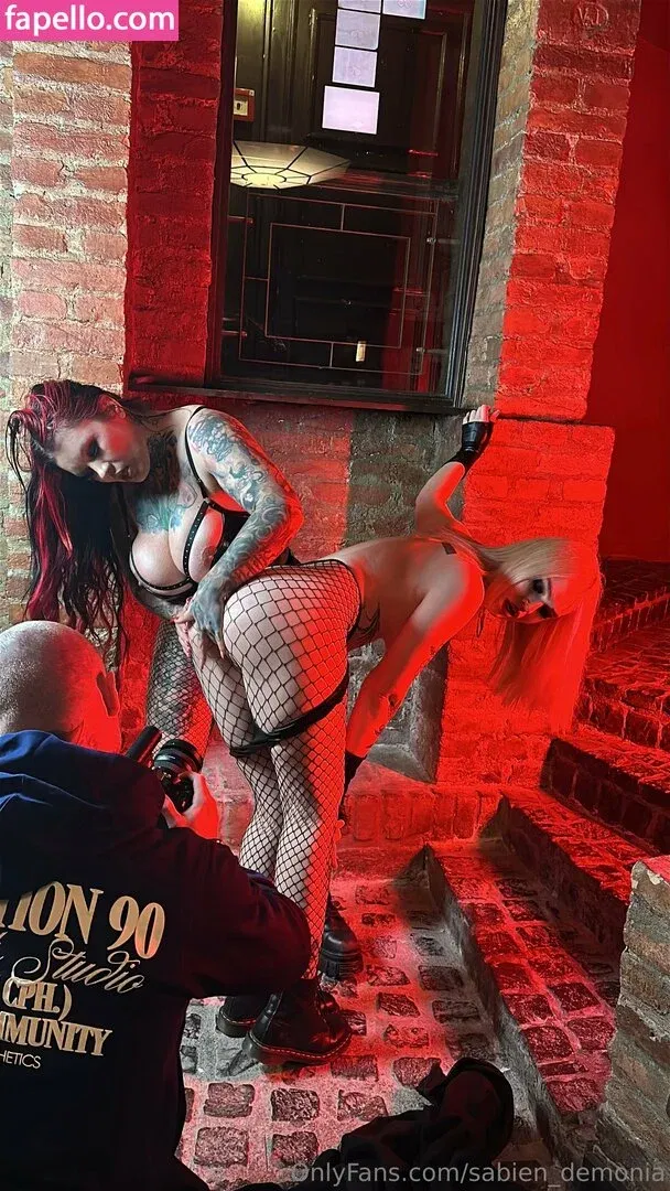 Sabien Demonia Onlyfans Photo Gallery 