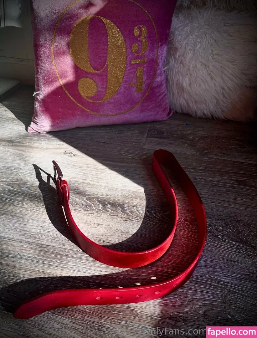 oliviaasks Onlyfans Photo Gallery 