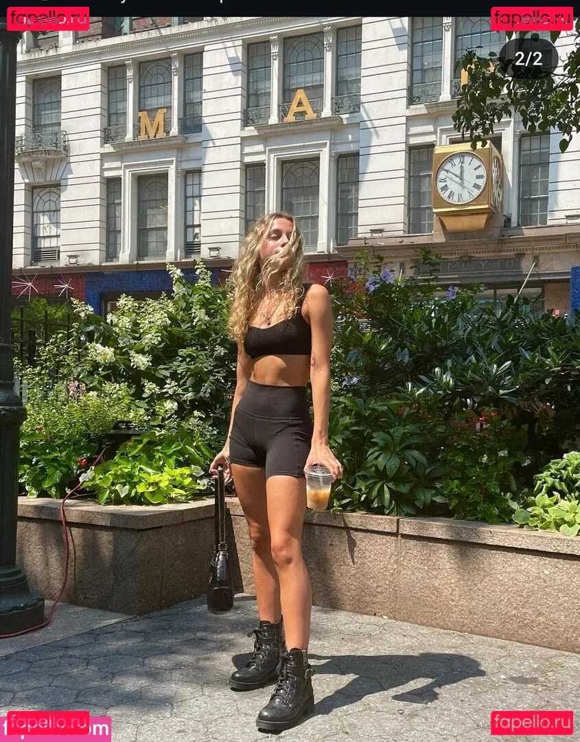 Julia Dicesare Onlyfans Photo Gallery 