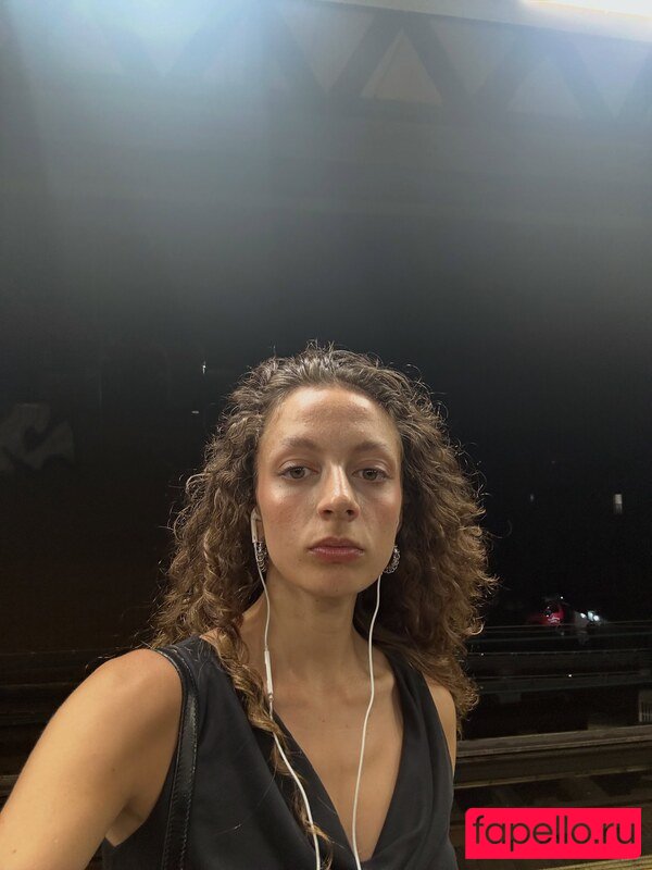 Julia Dicesare Nude Onlyfans Photo 3