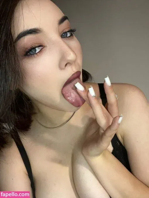 KateMeina Onlyfans Photo Gallery 