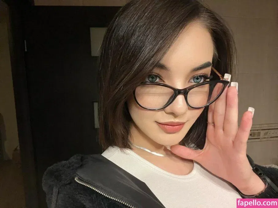 KateMeina Onlyfans Photo Gallery 