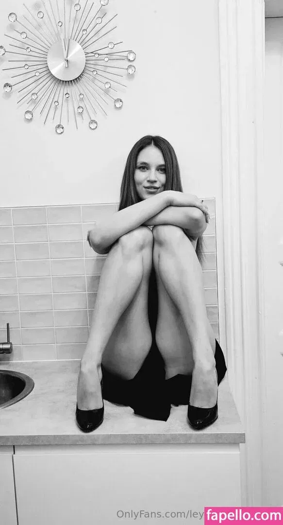 Leya Desantis Onlyfans Photo Gallery 