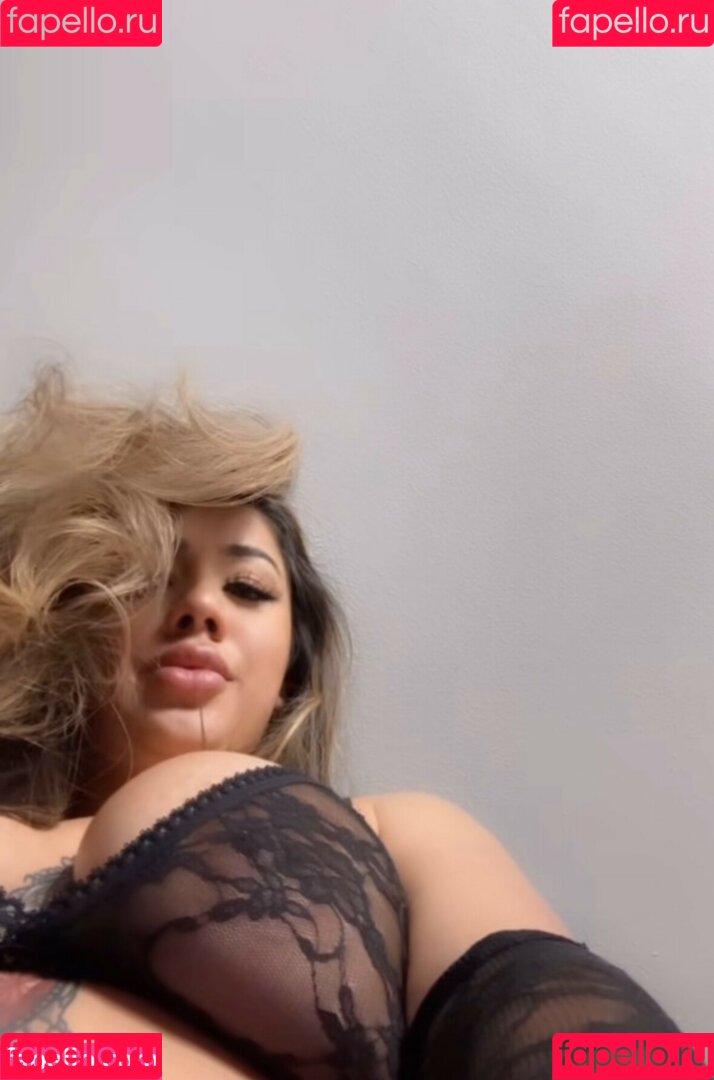 mamiimoree Onlyfans Photo Gallery 