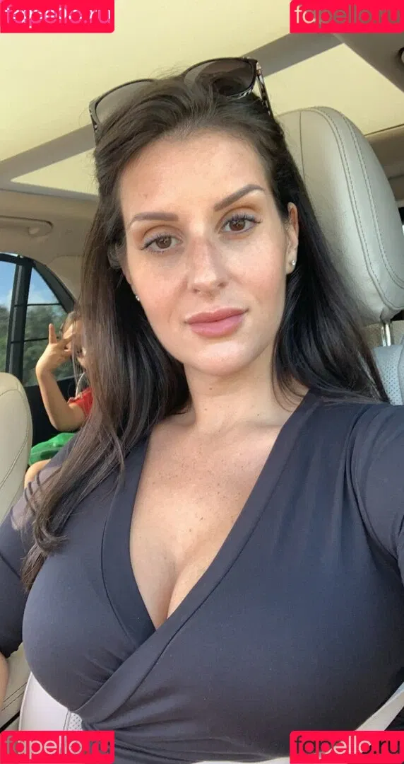 Sexy Wife Onlyfans Photo Gallery 