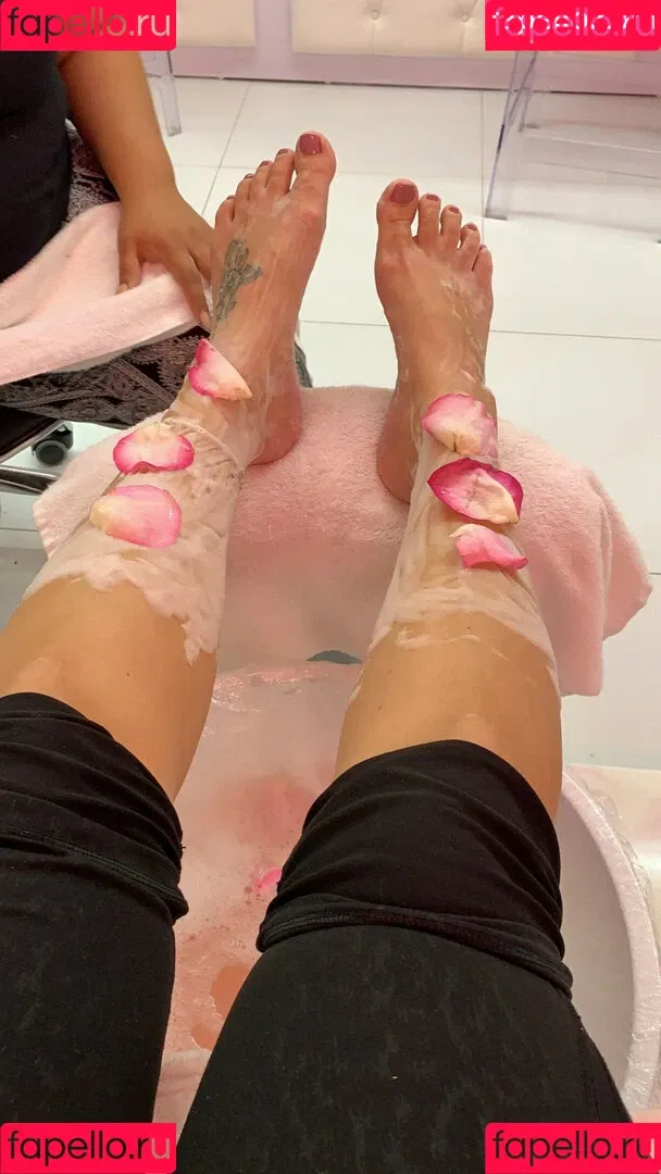 Sexy Wife Onlyfans Photo Gallery 
