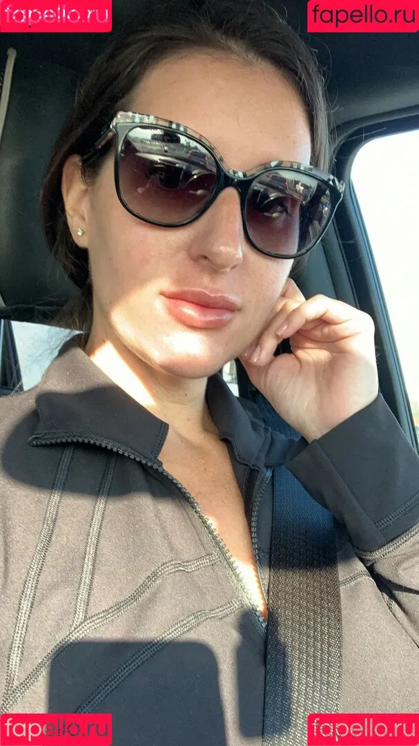 Sexy Wife Onlyfans Photo Gallery 