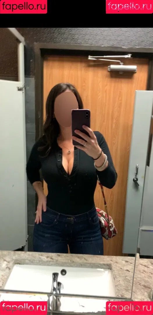 Sexy Wife Onlyfans Photo Gallery 