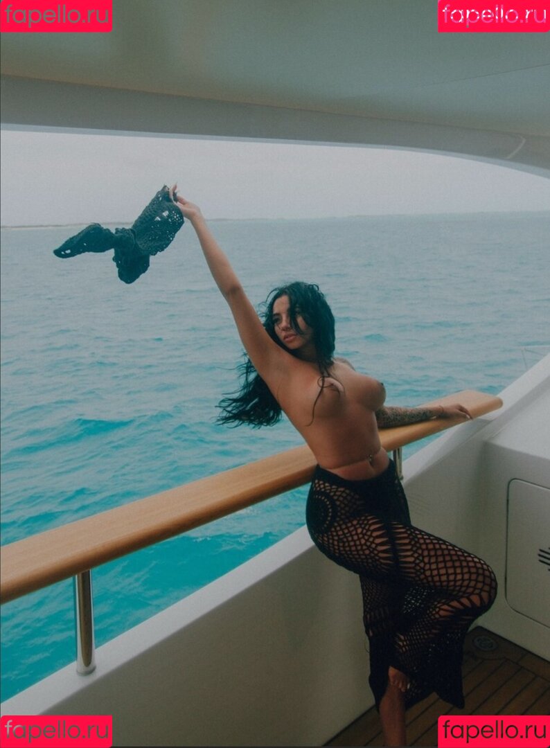 notyans Onlyfans Photo Gallery 