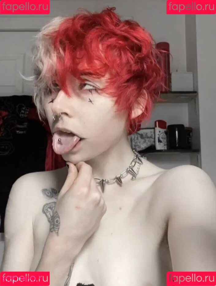 milkw0lf Onlyfans Photo Gallery 