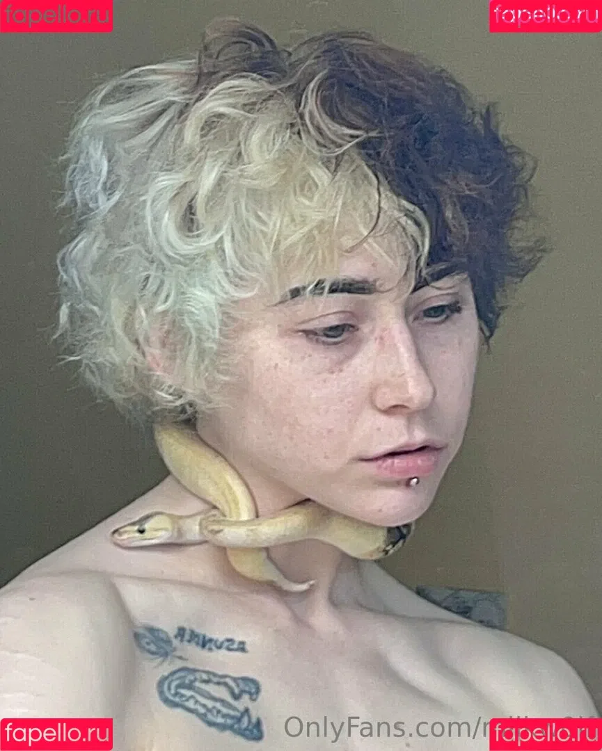 milkw0lf Onlyfans Photo Gallery 