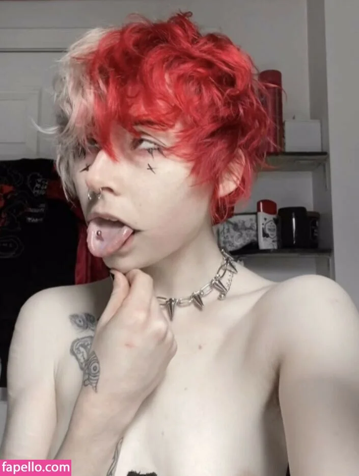 milkw0lf Onlyfans Photo Gallery 