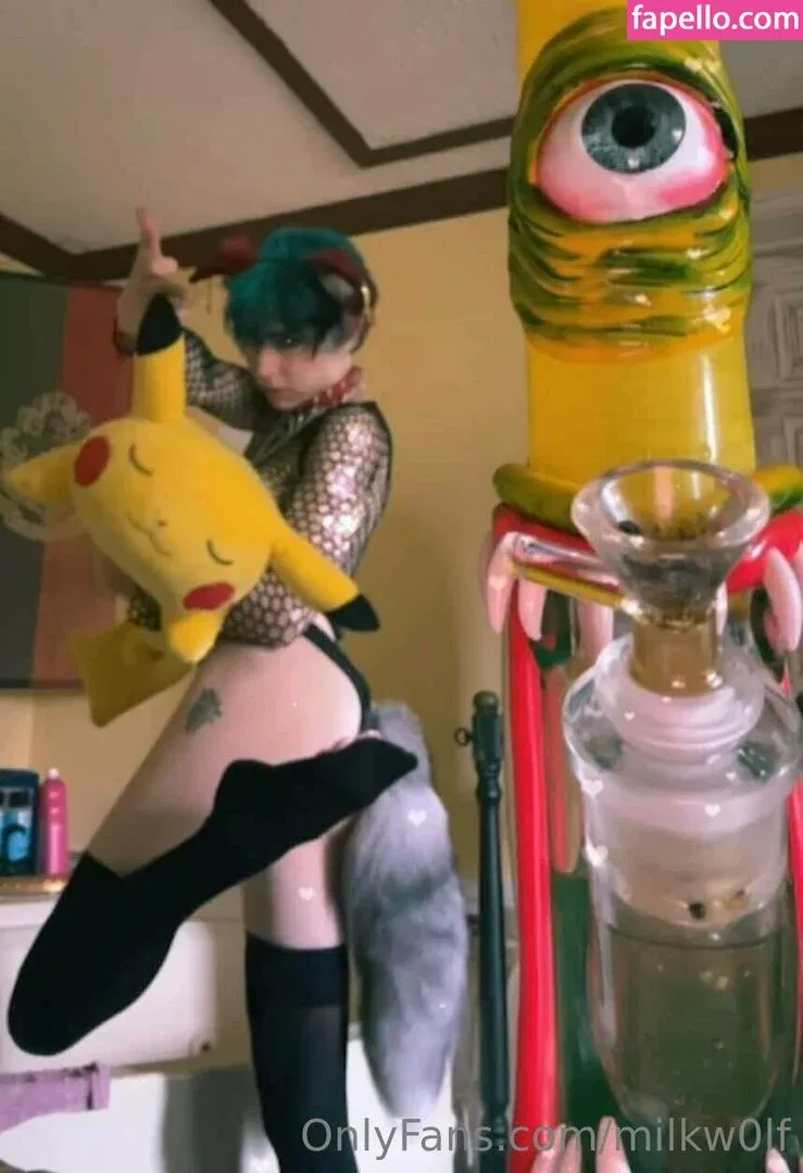 milkw0lf Onlyfans Photo Gallery 