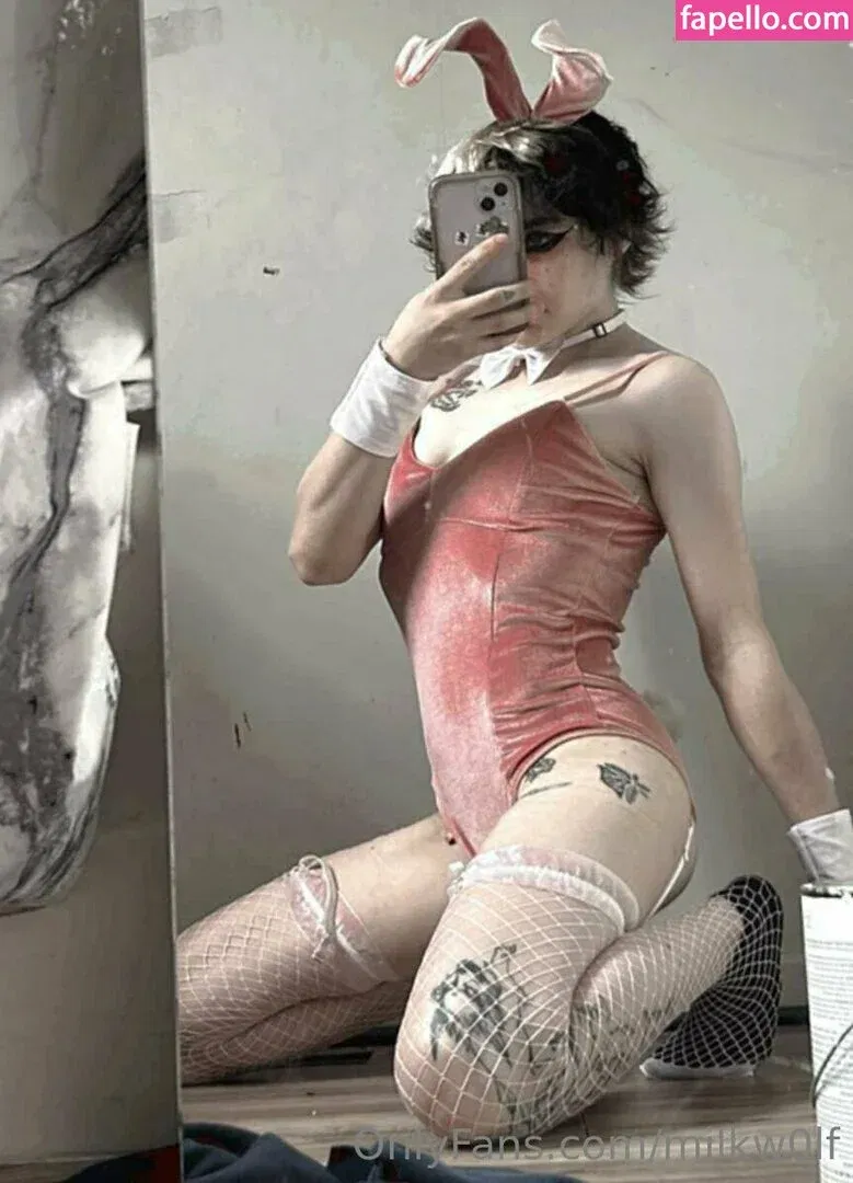 milkw0lf Onlyfans Photo Gallery 