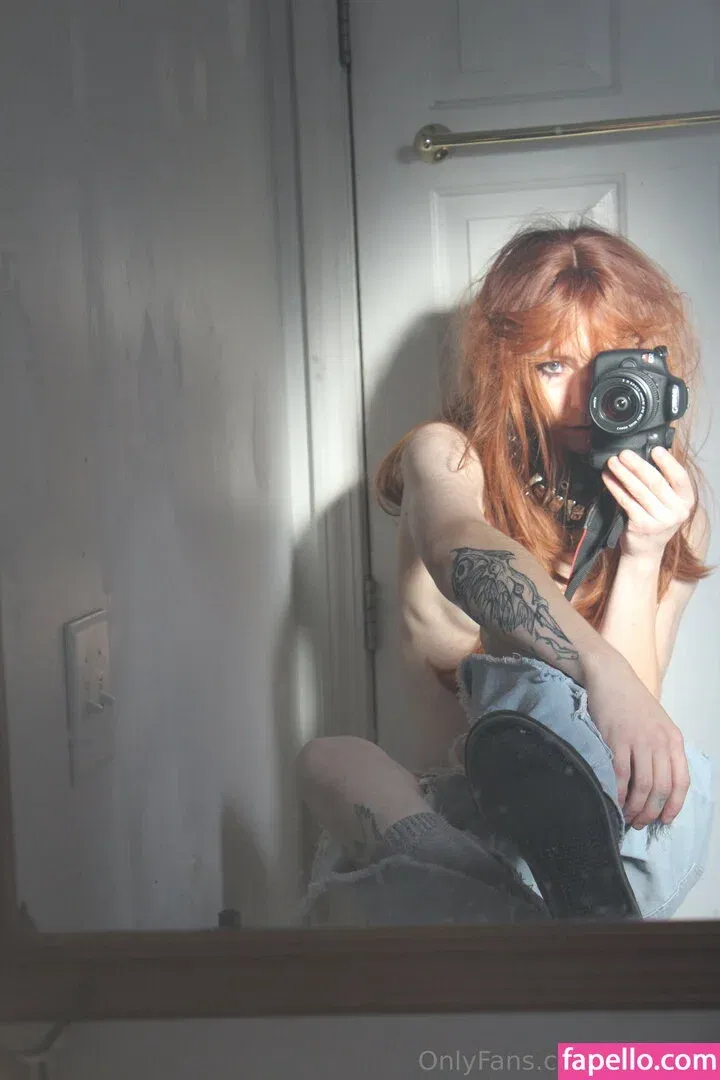 milkw0lf Onlyfans Photo Gallery 