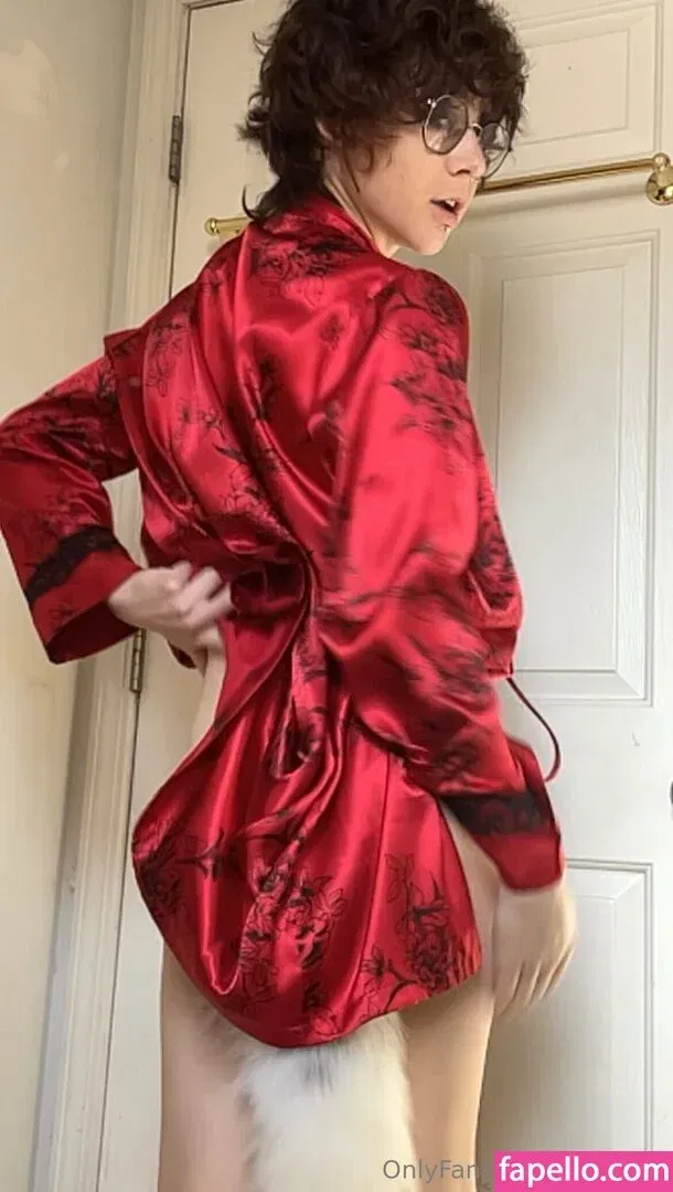 milkw0lf Onlyfans Photo Gallery 