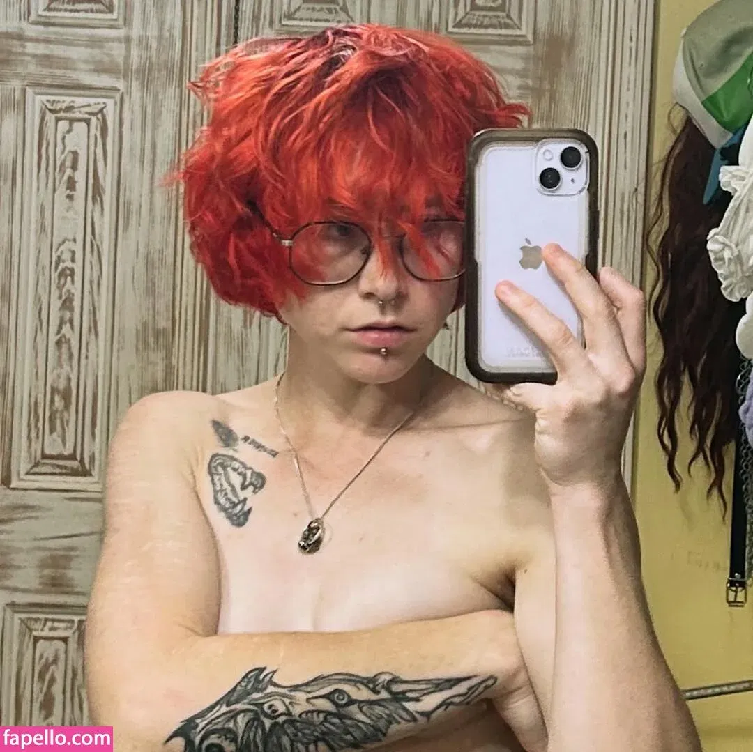 milkw0lf Onlyfans Photo Gallery 