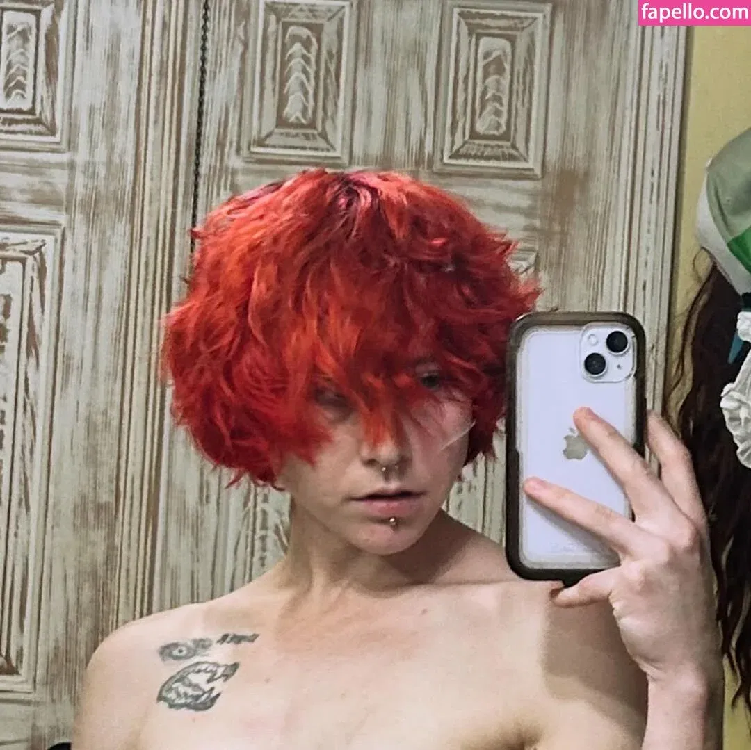 milkw0lf Onlyfans Photo Gallery 