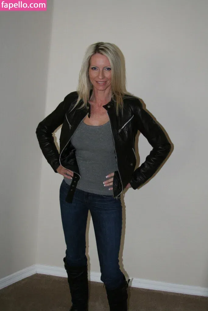 emster6969 Onlyfans Photo Gallery 