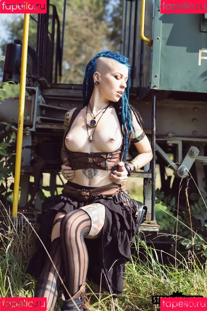 Noemi Riot Onlyfans Photo Gallery 