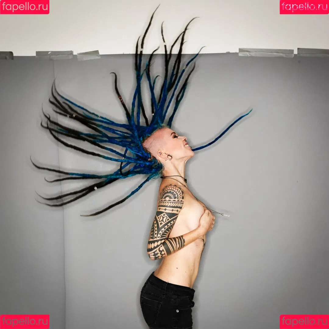 Noemi Riot Onlyfans Photo Gallery 