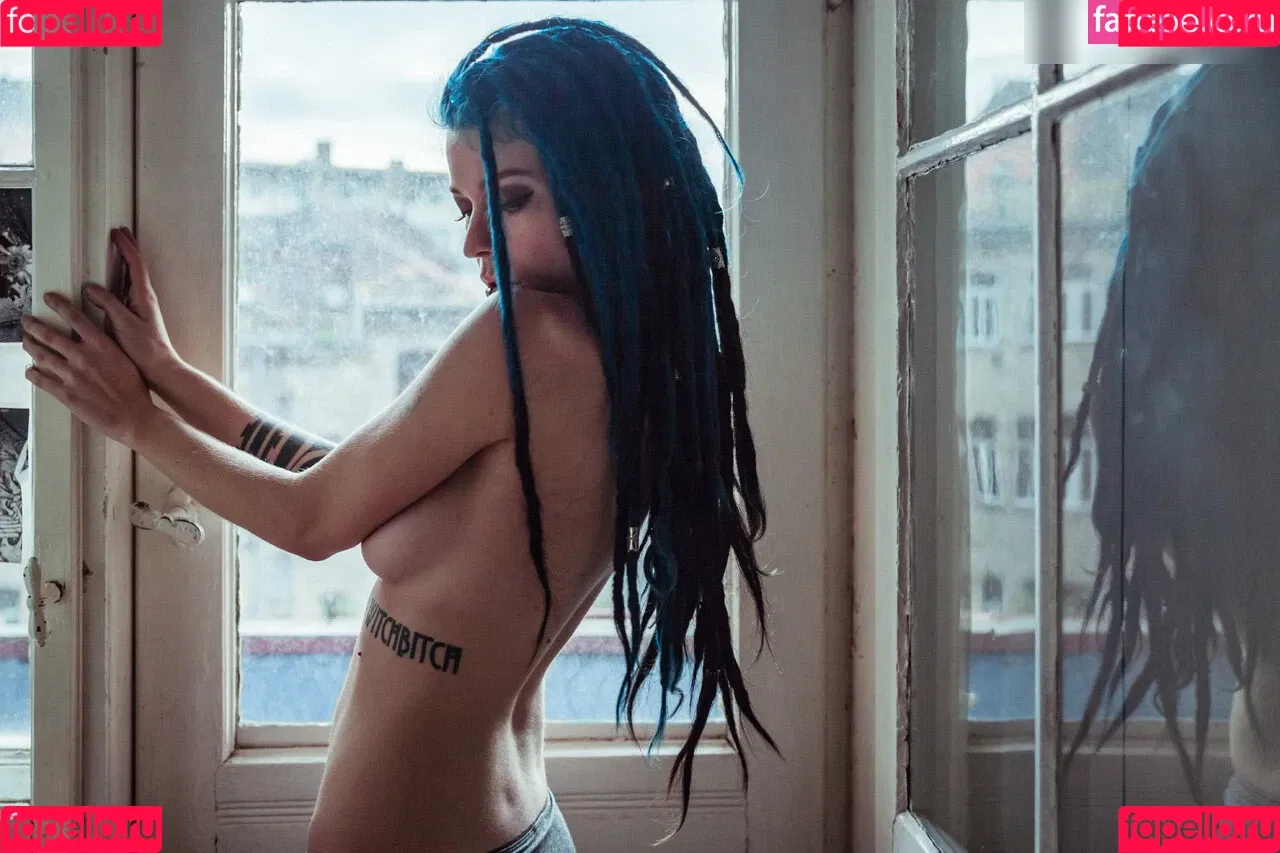 Noemi Riot Onlyfans Photo Gallery 