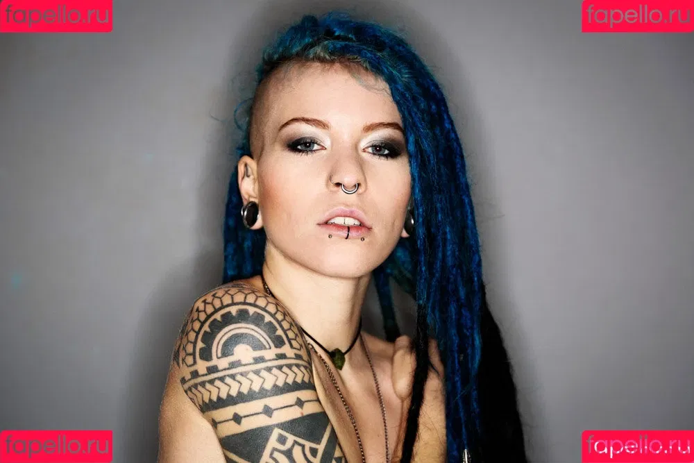 Noemi Riot Onlyfans Photo Gallery 
