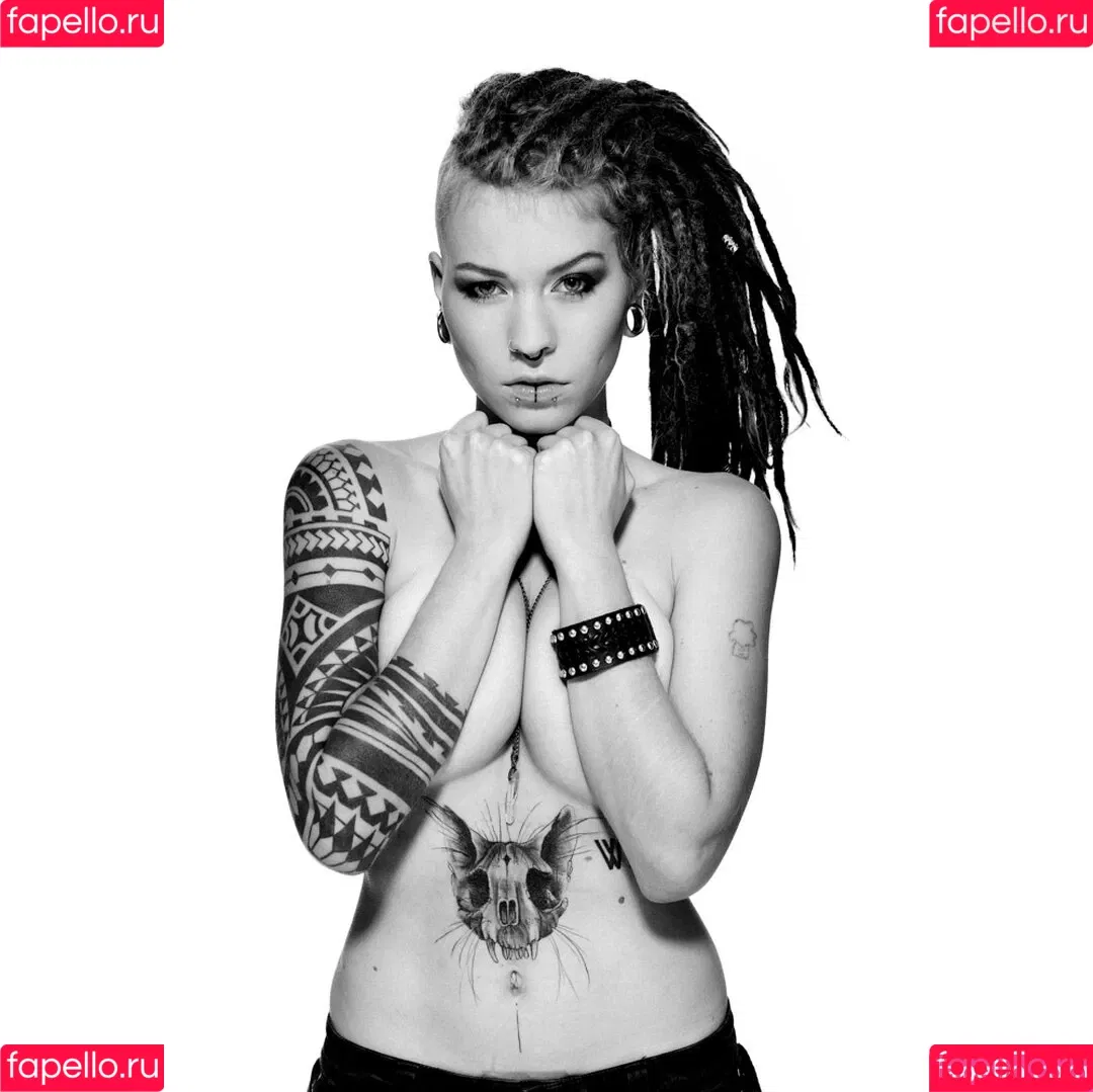 Noemi Riot Onlyfans Photo Gallery 