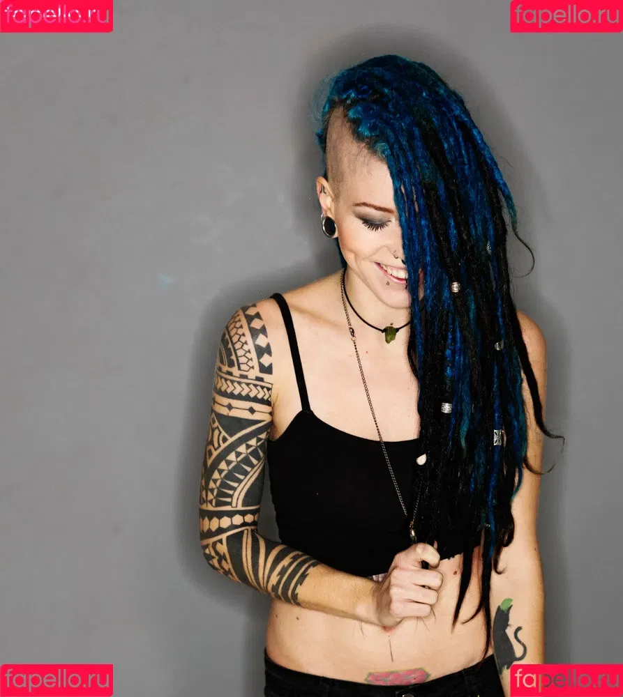 Noemi Riot Onlyfans Photo Gallery 