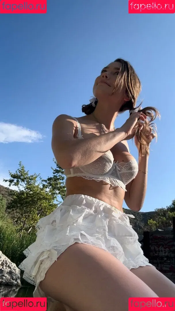 Michelle Ellyse Schlaman Onlyfans Photo Gallery 